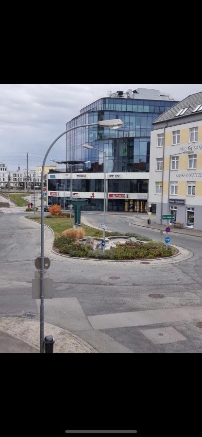 Nina Apartment Wiener Neustadt Zewnętrze zdjęcie